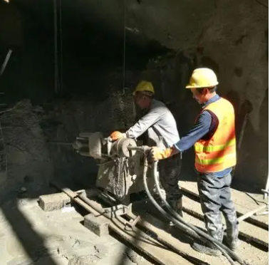 博乐水下抗分散灌浆料特点 水下不分散注浆料介绍